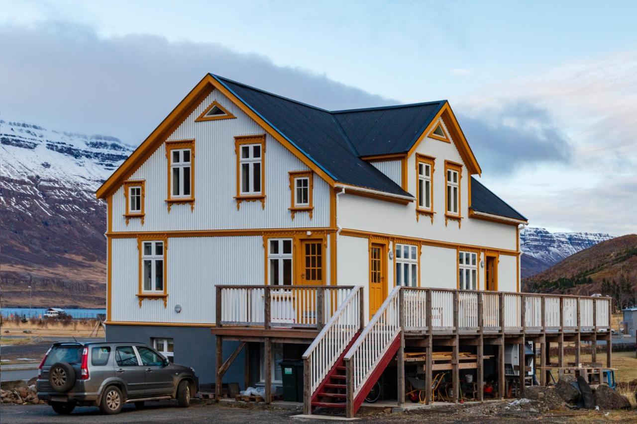 Undiraldan - Steinholt, Old Music School Seythisfjorthur Exterior foto